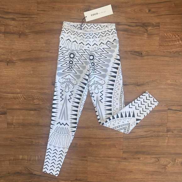 Coco on the go Aztec Leggings - Picture 2 of 7